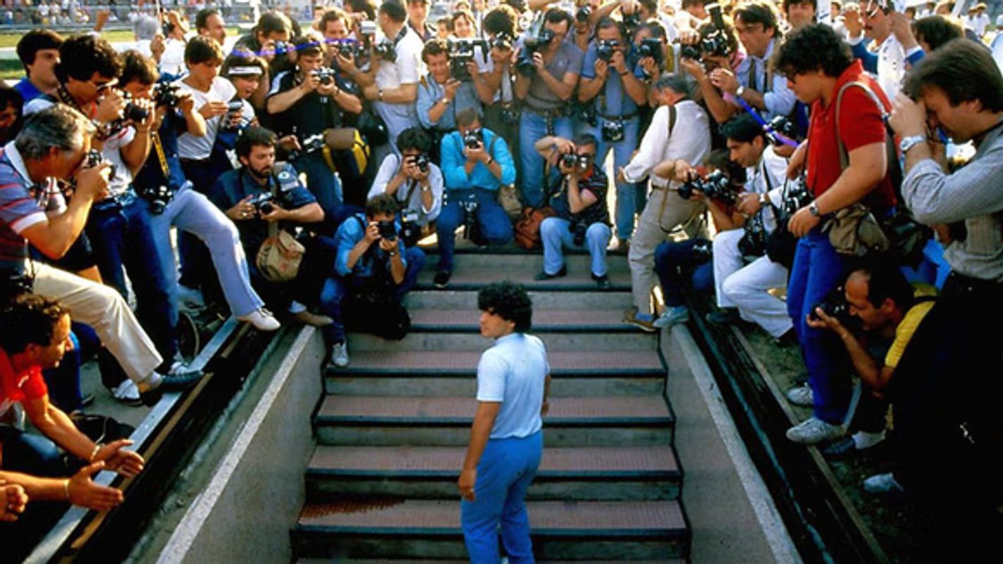 Diego Maradona met publiek