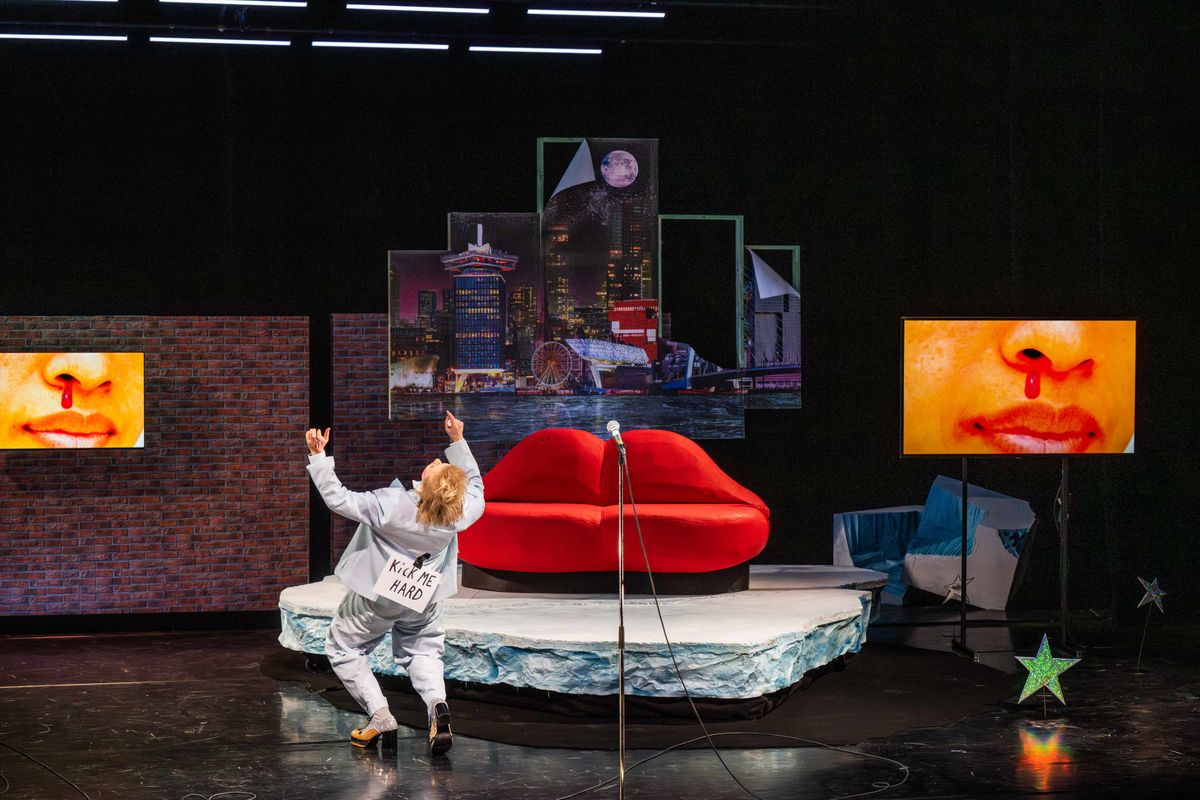 Worldwide International Global Idiodrama - Chassé Theater