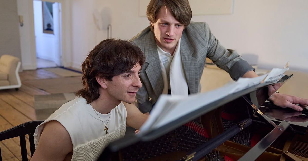 Youri | Het verhaal van Jan Brokken en Youri Egorov in Chassé Theater, Breda
