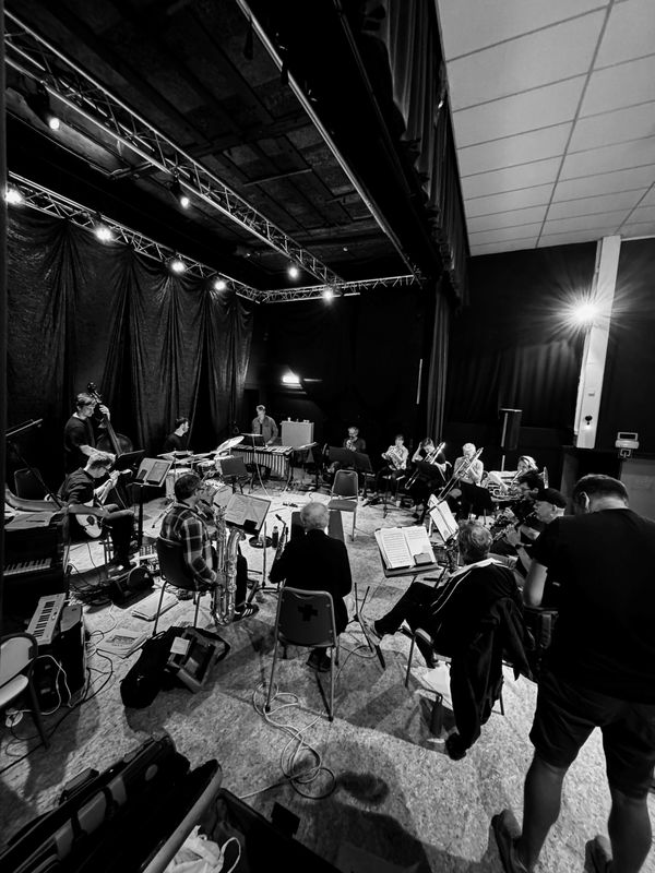 Flat Earth Society | Chassé Theater Breda