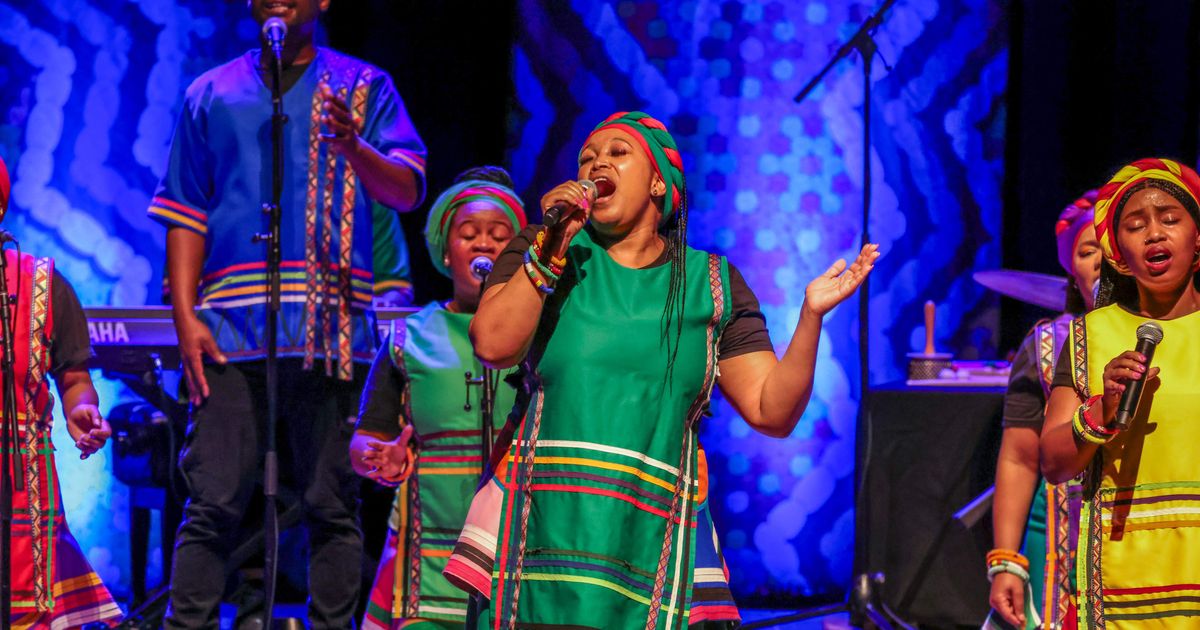 Soweto Gospel Choir - JOY