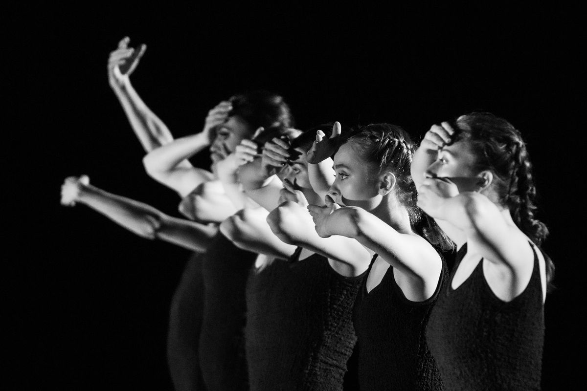 The United Ukrainian Ballet Company - Falling Angels - Chassé Theater Breda