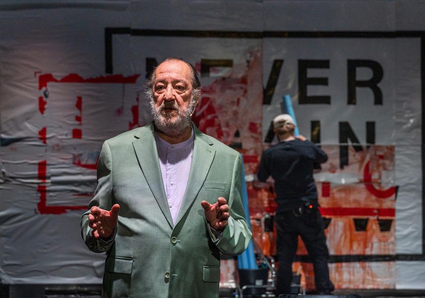Three Times Left is Right - Chassé Theater