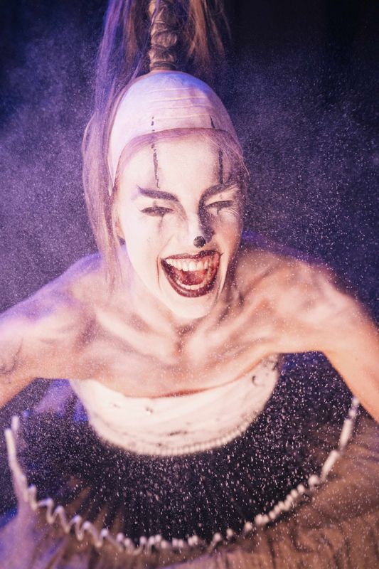 Nothing Left On Blue | Chassé Theater Breda