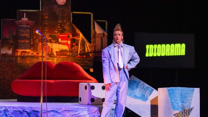 Worldwide International Global Idiodrama - Chassé Theater