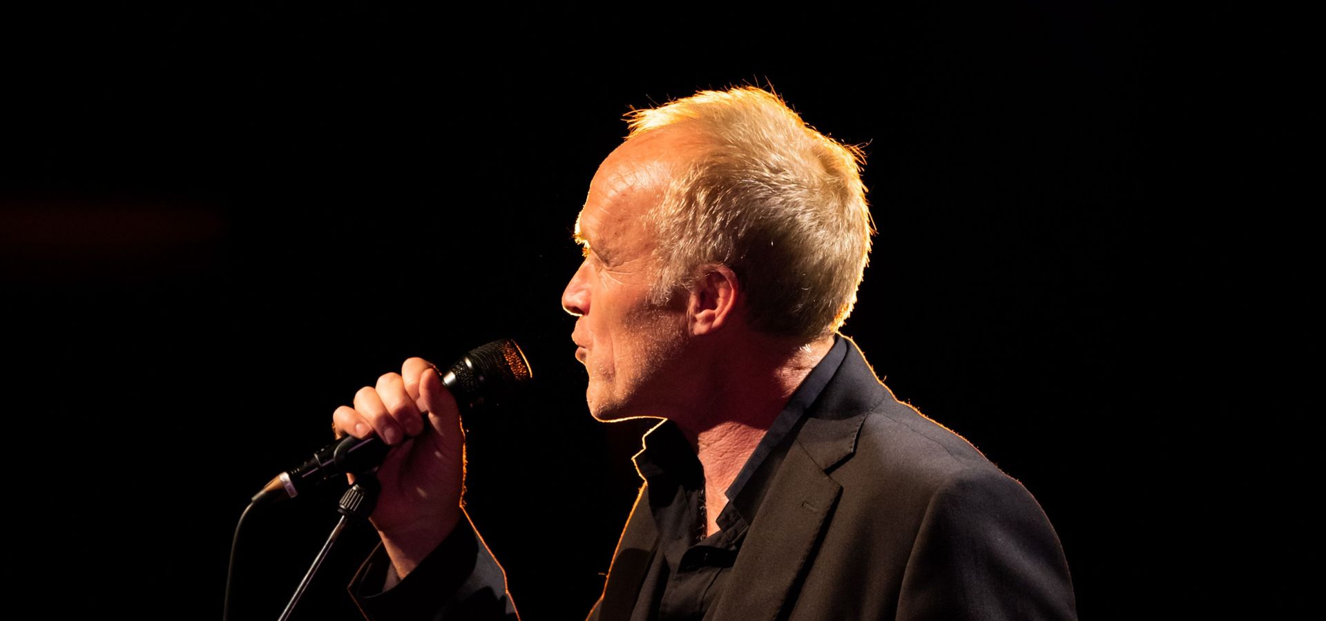 Stef Bos met het Noord Nederlands Orkest | Chassé Theater Breda