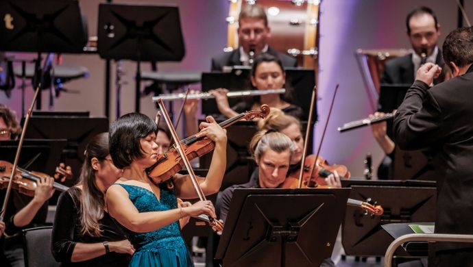 Sjostakovitsj 1 en Brahms' Vioolconcert | Chassé Theater Breda