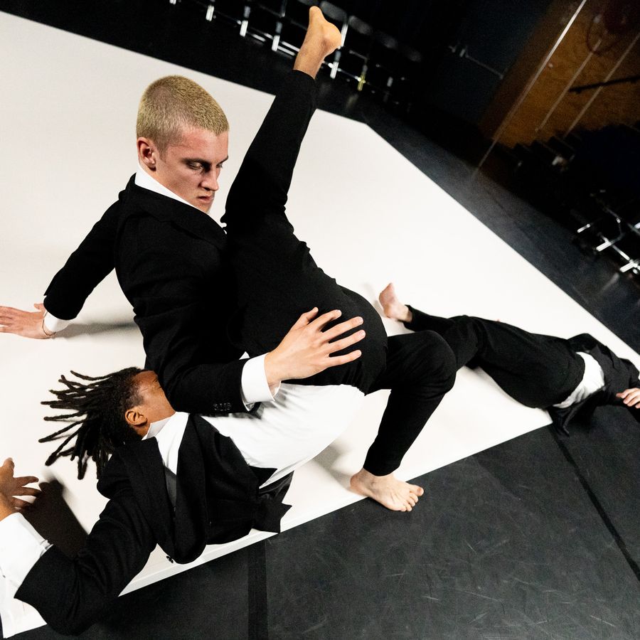 AWOL | Chassé Theater Breda