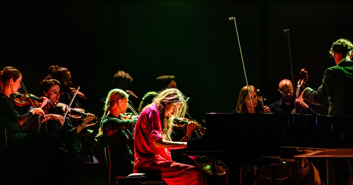 Kamerata Zuid & Iris Hond — Spelen Einaudi